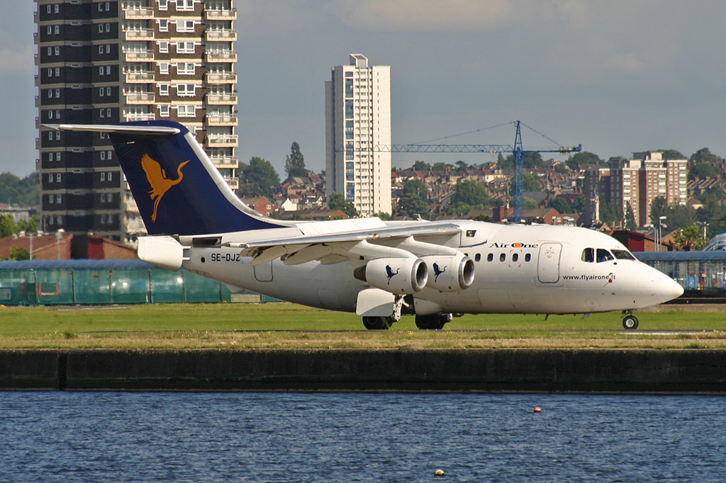 SE-DJZ · British Aerospace Avro RJ70 · (LCY / EGLC)