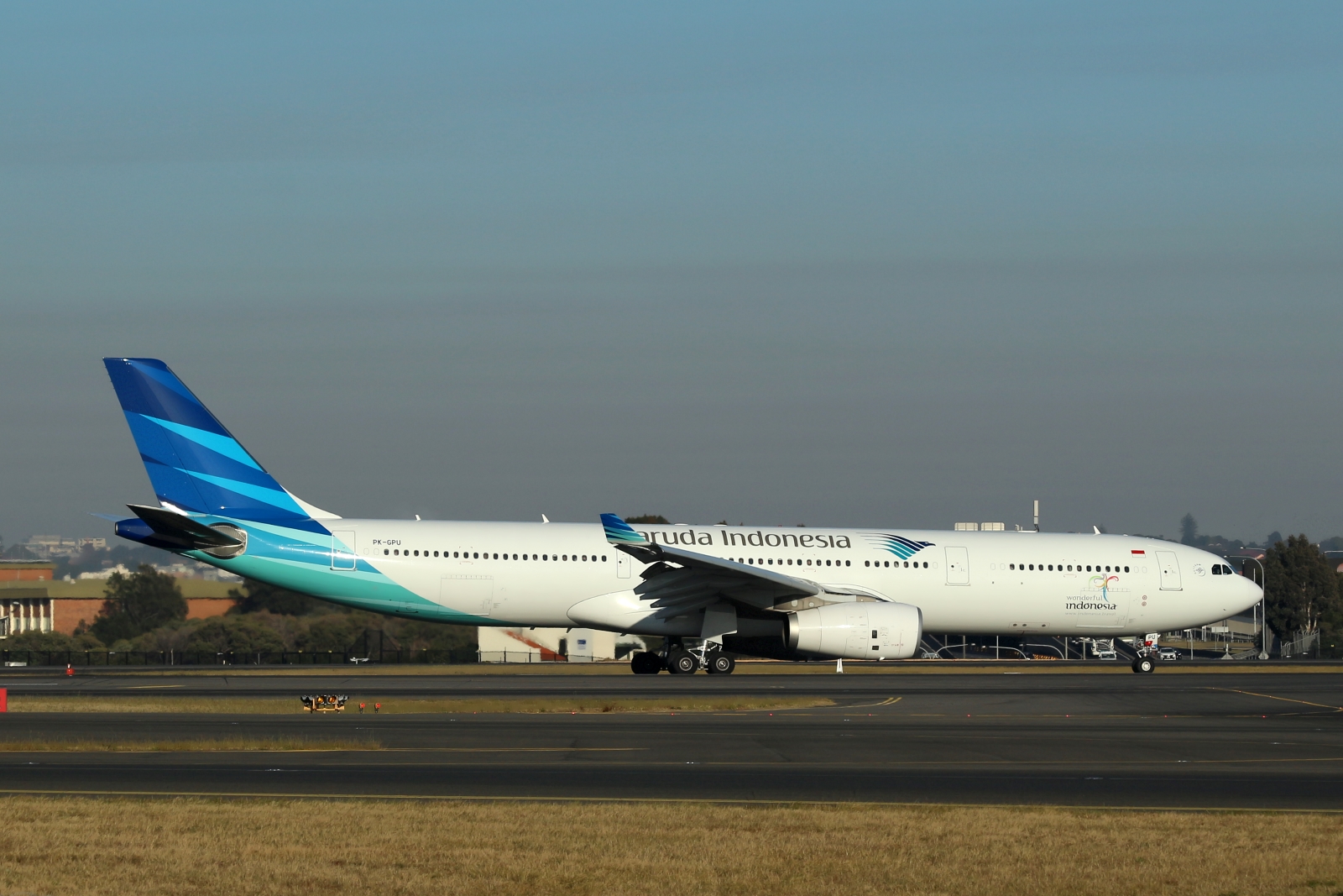 PK-GPU · Airbus A330-343 · (SYD / YSSY)