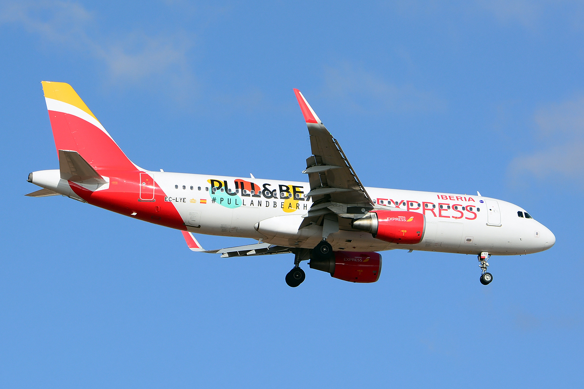 EC-LYE · Airbus A320-216(WL) · (LPA / GCLP)
