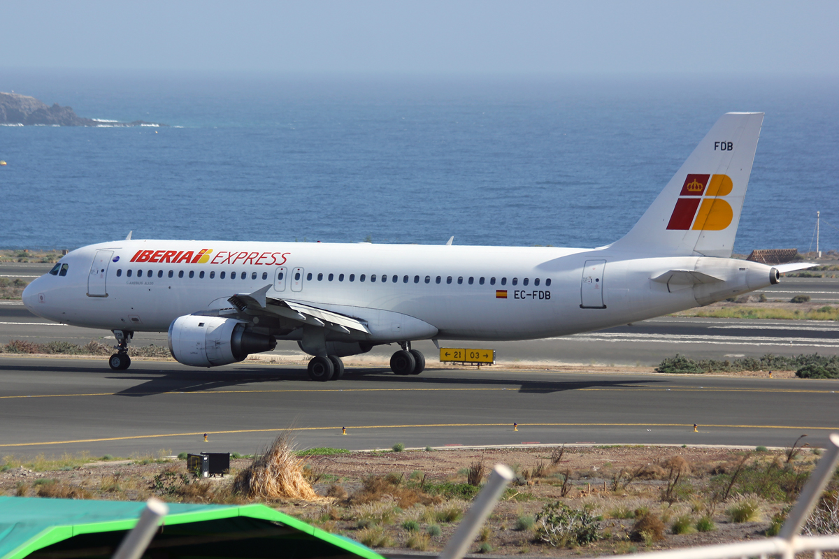 EC-FDB · Airbus A320-211 · (LPA / GCLP)