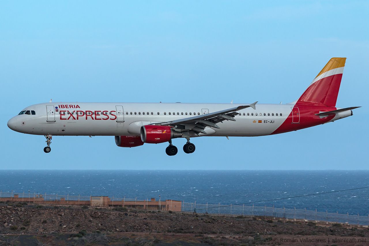 EC-JLI · Airbus A321-211 · (LPA / GCLP)