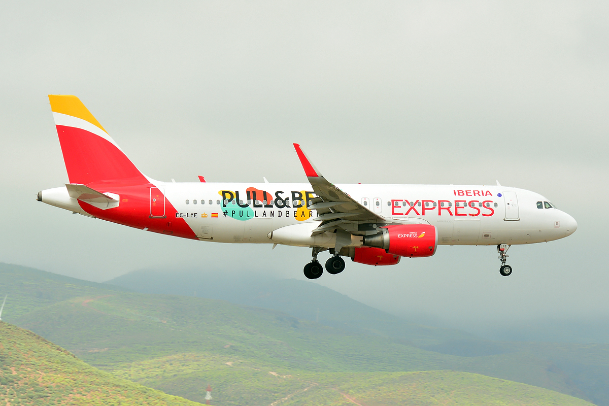 EC-LYE · Airbus A320-216(WL) · (LPA / GCLP)