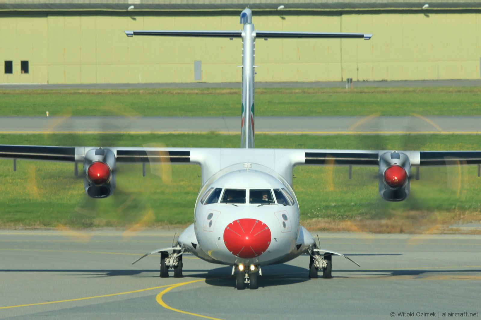 OY-RUF · ATR-42-500 · (SVG / ENZV)