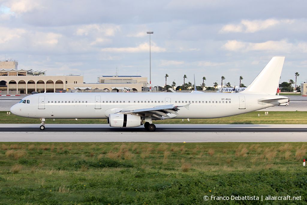 OY-RUU · Airbus A321-231 · (MLA / LMML)
