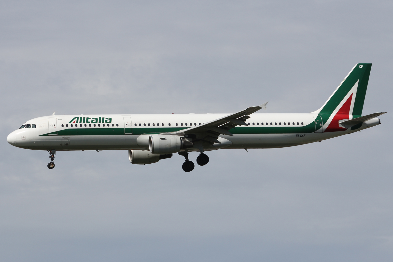EI-IXF · Airbus A321-112 · (LHR / EGLL)