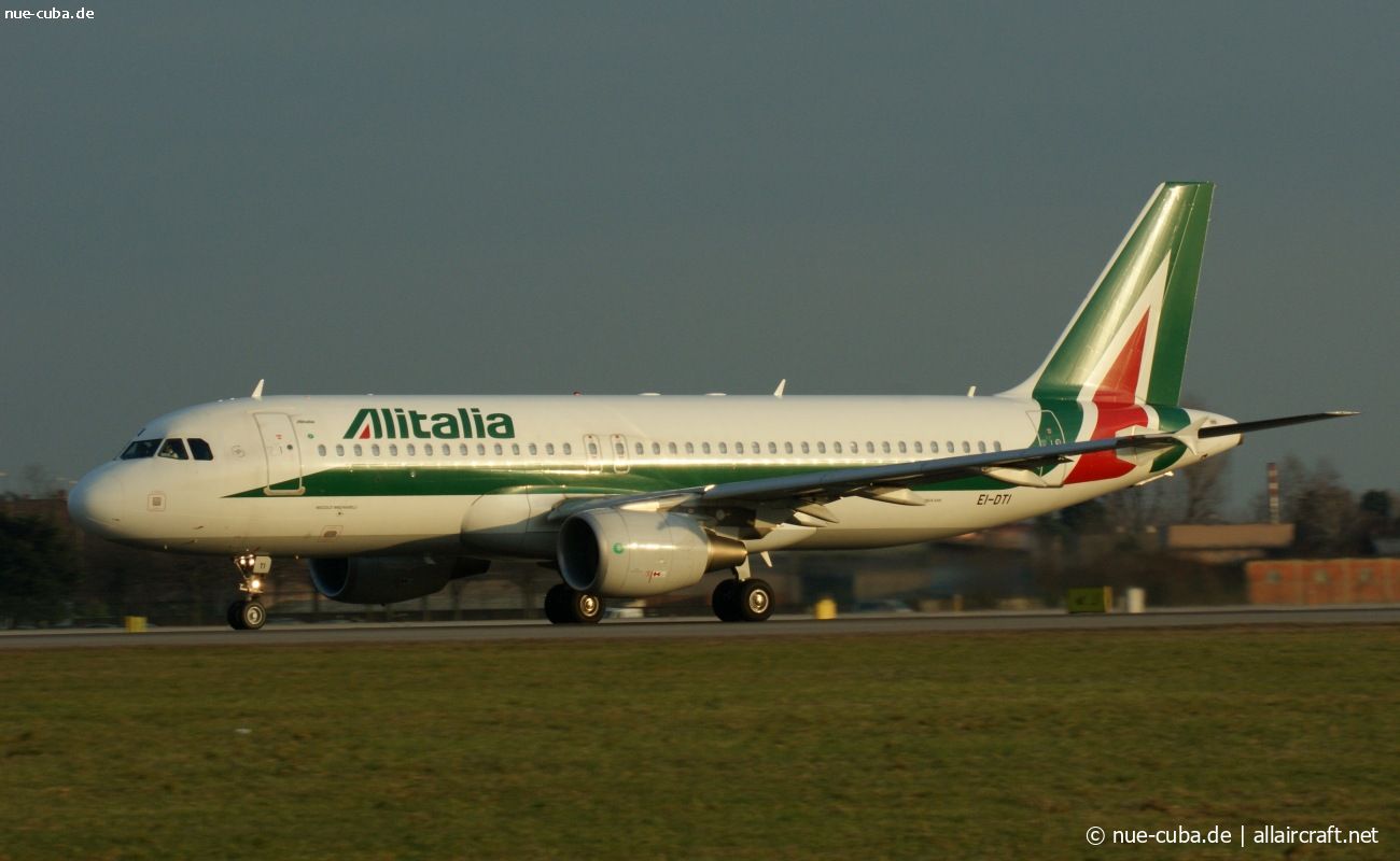 EI-DTI · Airbus A320-216 · (LIN / LIML)