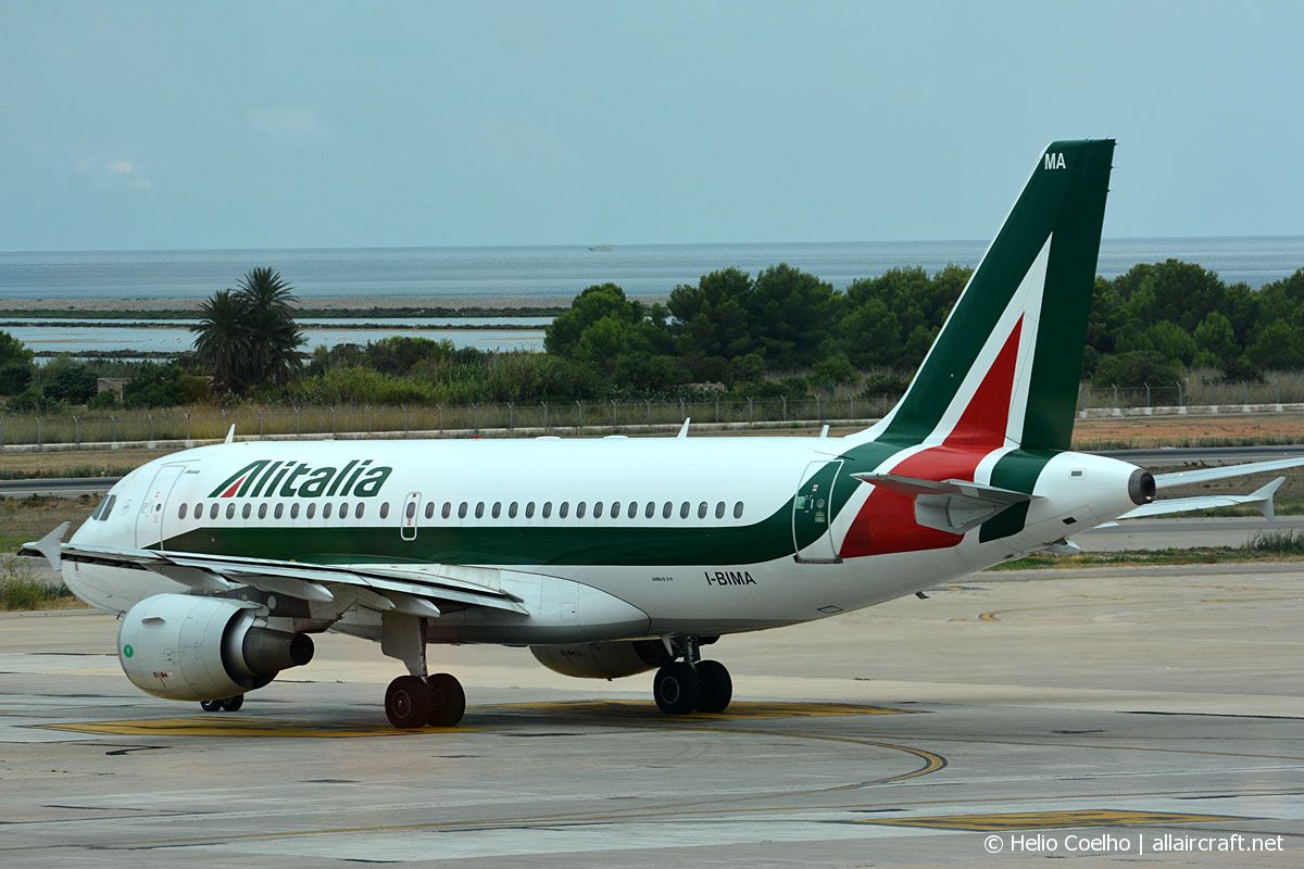 I-BIMA · Airbus A319-112 · (IBZ / LEIB)