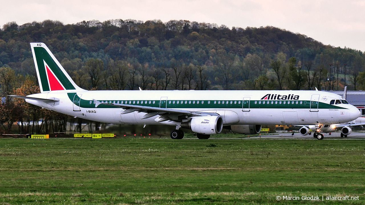 I-BIXQ · Airbus A321-112 · (KRK / EPKK)