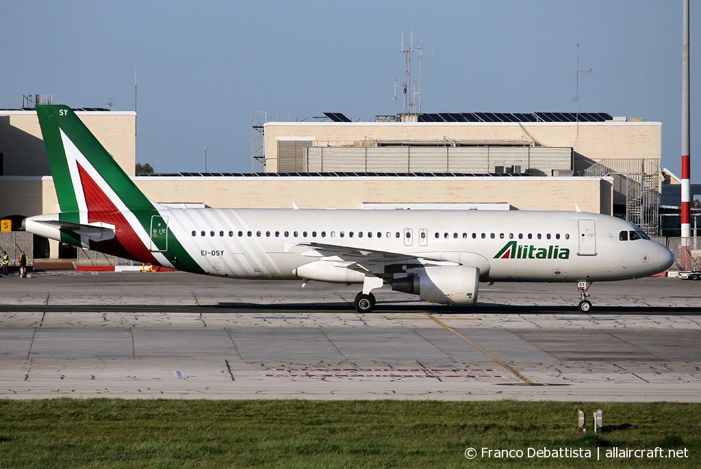 EI-DSY · Airbus A320-216 · (MLA / LMML)
