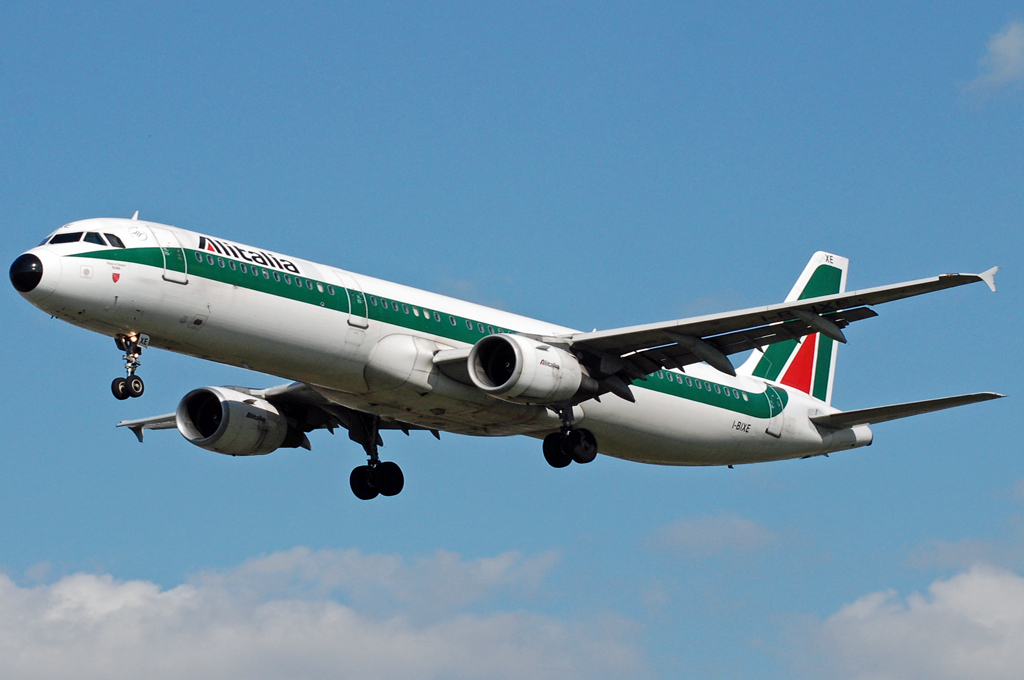 I-BIXE · Airbus A321-112 · (LHR / EGLL)