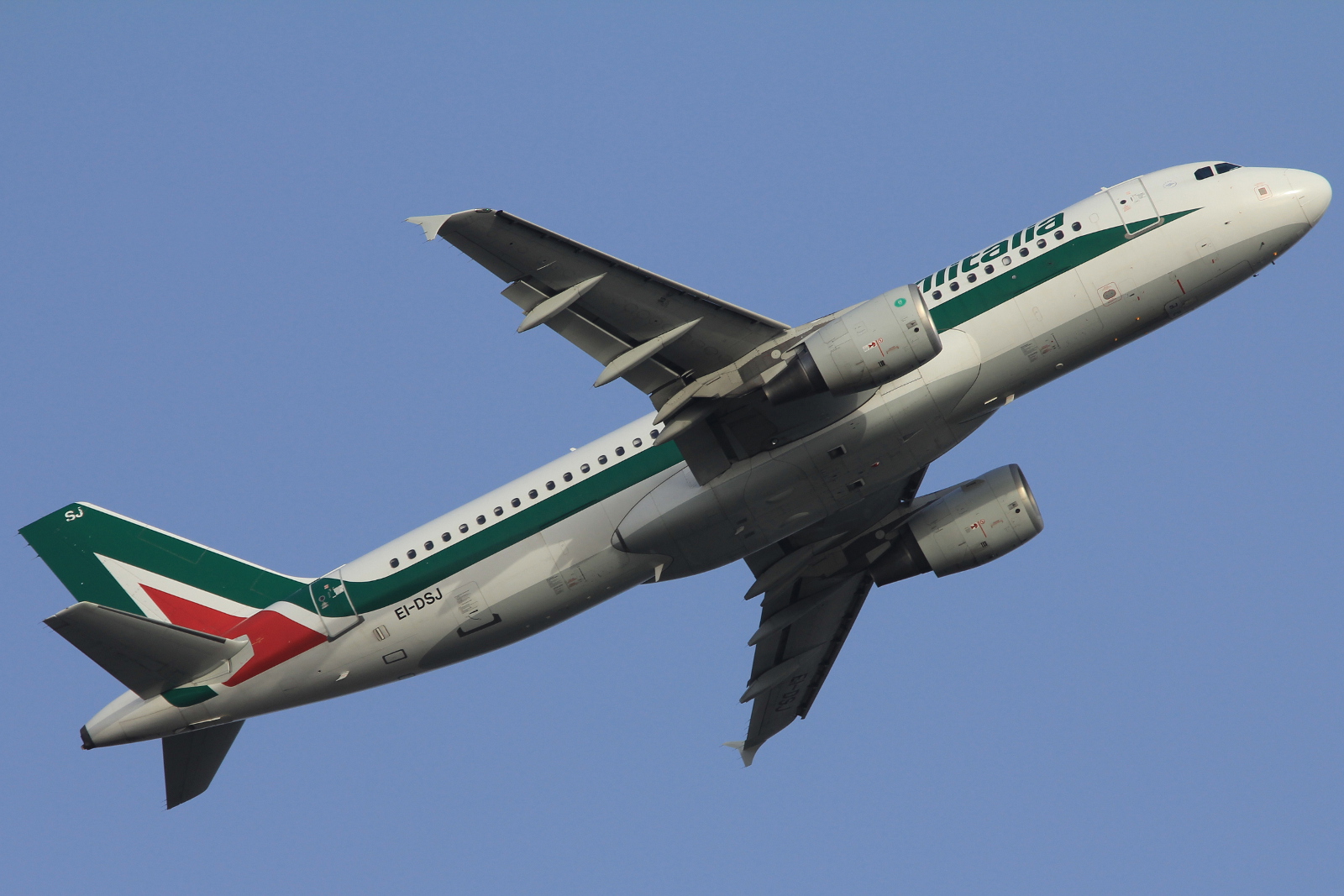 EI-DSJ · Airbus A320-216 · (FCO / LIRF)