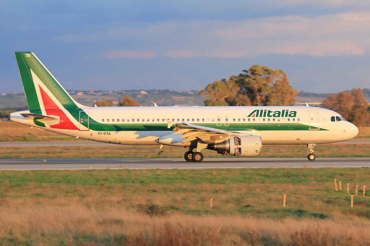 EI-DTA · Airbus A320-216 · (FCO / LIRF)