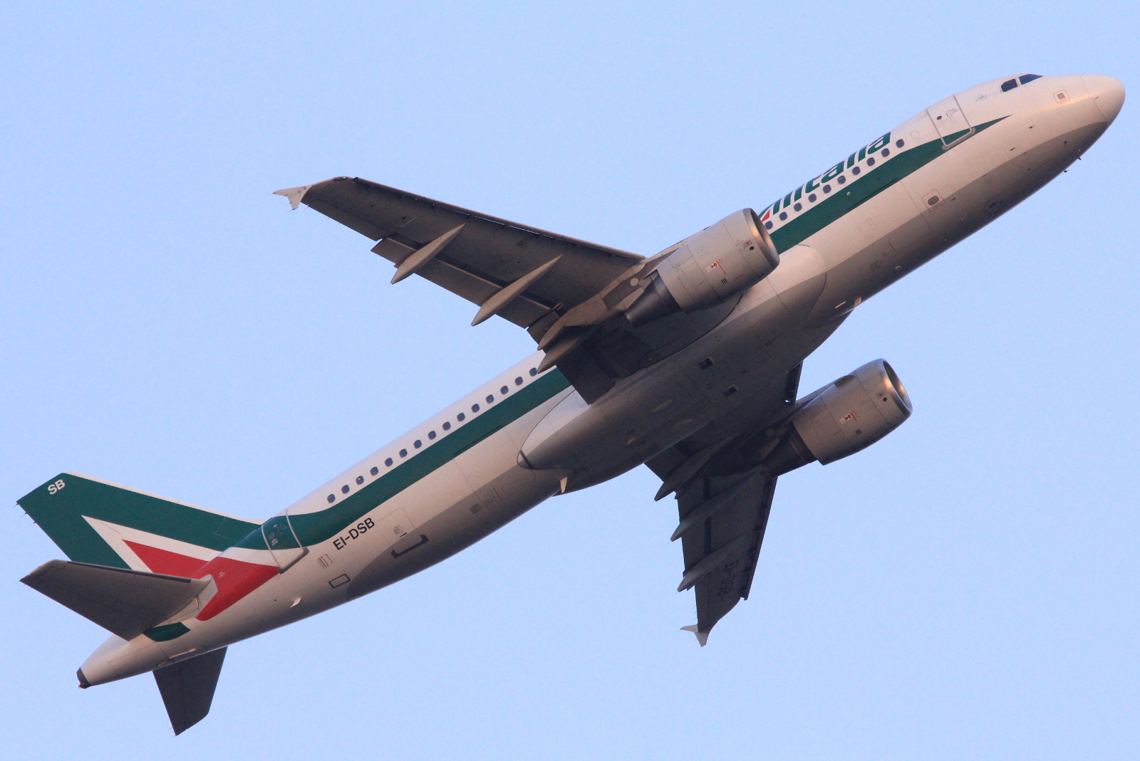 EI-DSB · Airbus A320-216 · (FCO / LIRF)