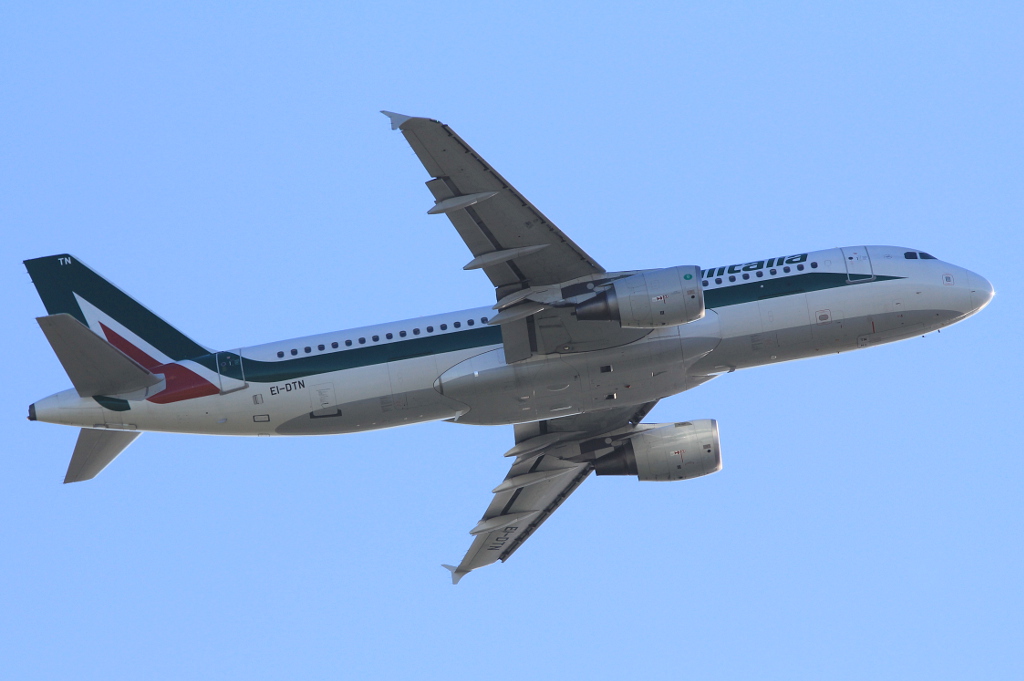 EI-DTN · Airbus A320-216 · (FCO / LIRF)