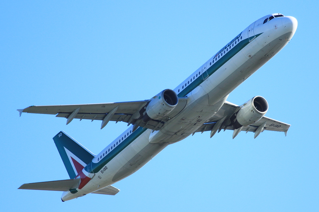 EI-IXO · Airbus A321-112 · (FCO / LIRF)