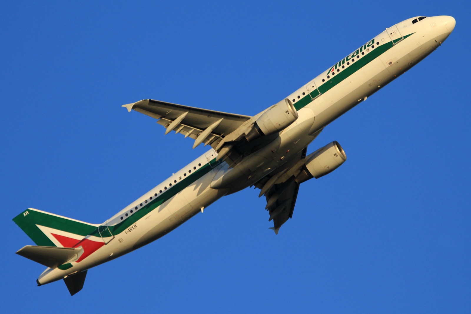 I-BIXR · Airbus A321-112 · (FCO / LIRF)
