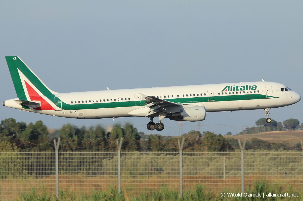 EI-IXZ · Airbus A321-112 · (FCO / LIRF)