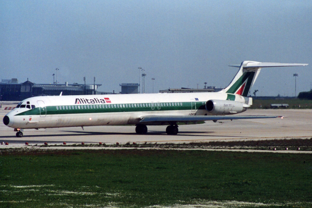 I-DATS · McDonnell Douglas MD-82 · (LIS / LPPT)