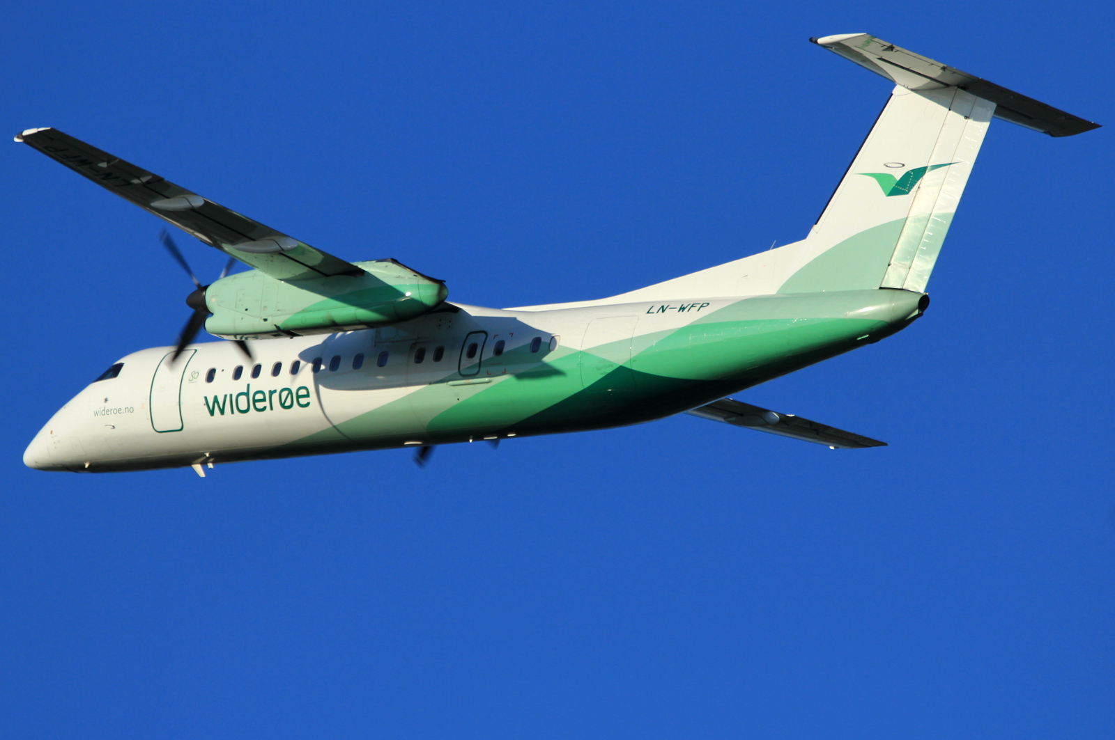 LN-WFP · Bombardier Dash 8-Q311 · (SVG / ENZV)