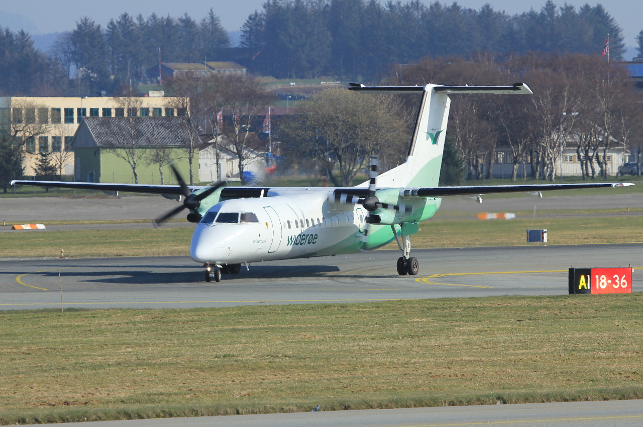 LN-WFS · Bombardier Dash 8-Q311 · (SVG / ENZV)