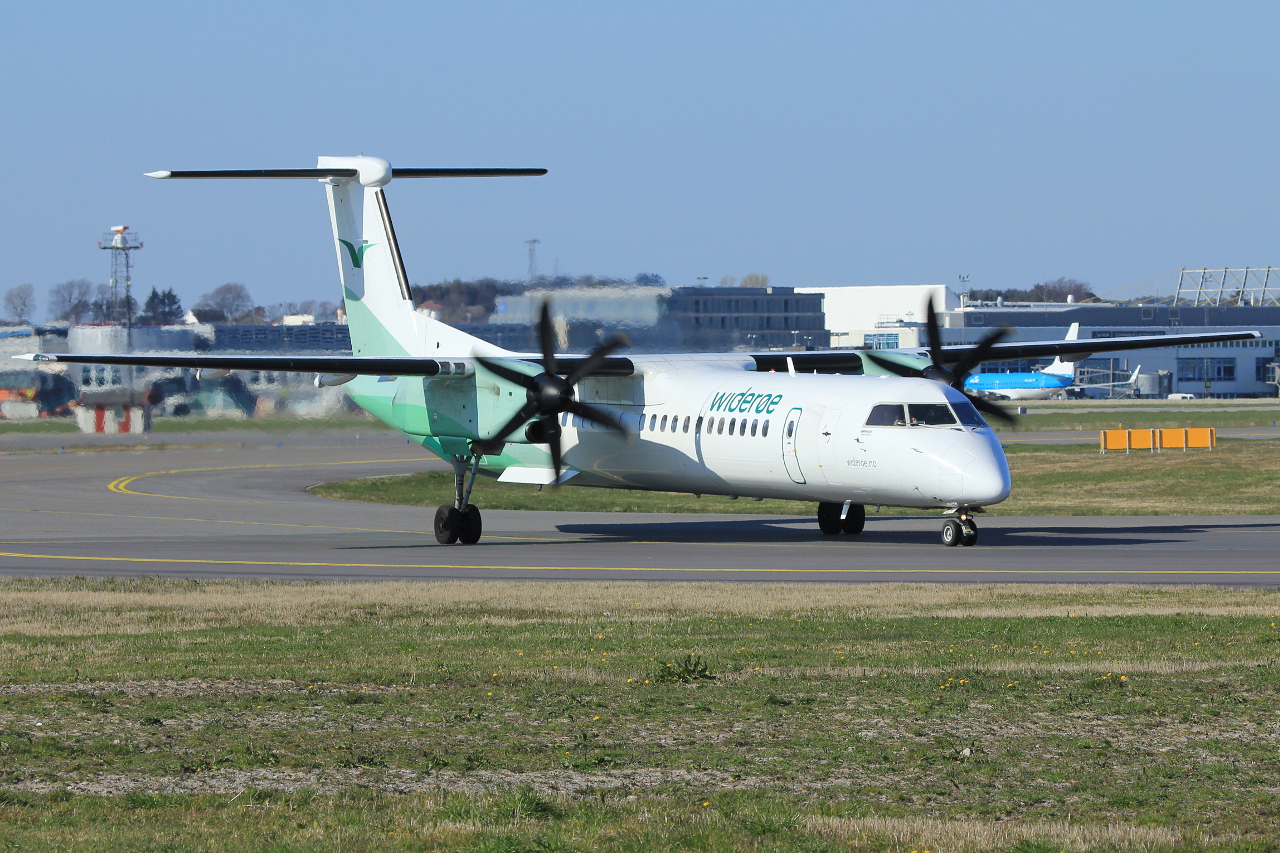 LN-WDK · Bombardier Dash 8-Q402 · (SVG / ENZV)