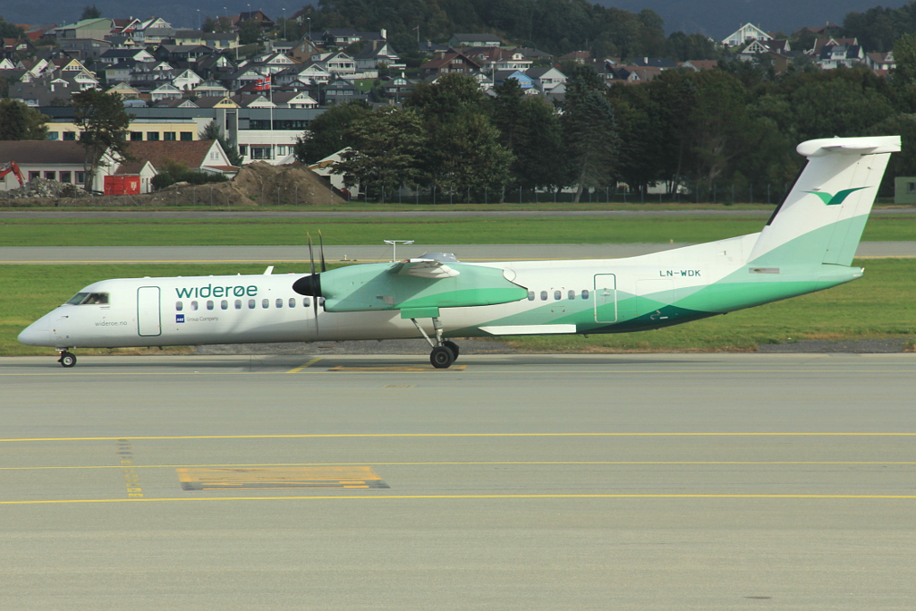 LN-WDK · Bombardier Dash 8-Q402 · (SVG / ENZV)