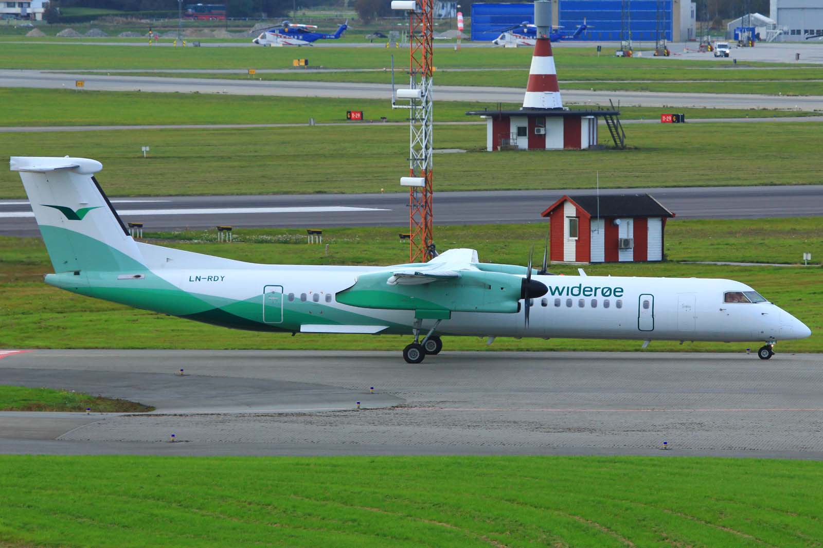 LN-RDY · Bombardier Dash 8-Q402 · (SVG / ENZV)