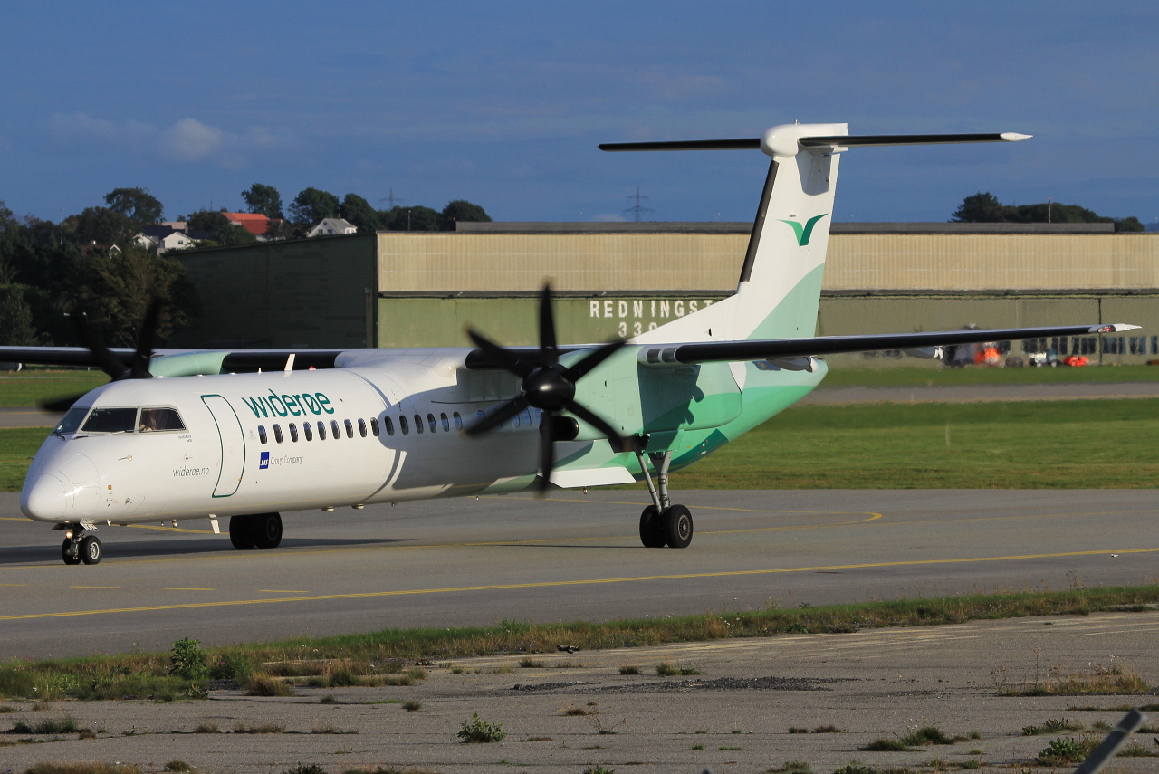 LN-WDG · Bombardier Dash 8-Q402 · (SVG / ENZV)