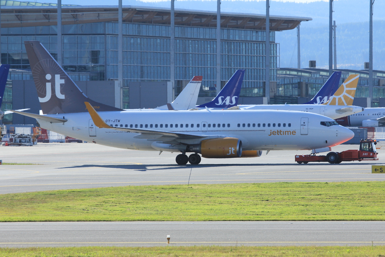 OY-JTW · Boeing 737-7L9(WL) · (OSL / ENGM)