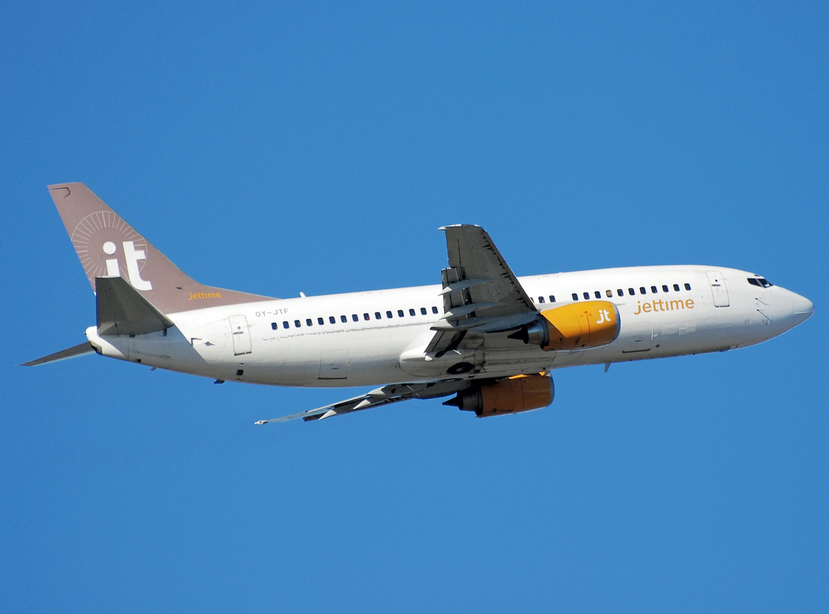 OY-JTF · Boeing 737-382 · (CPH / EKCH)