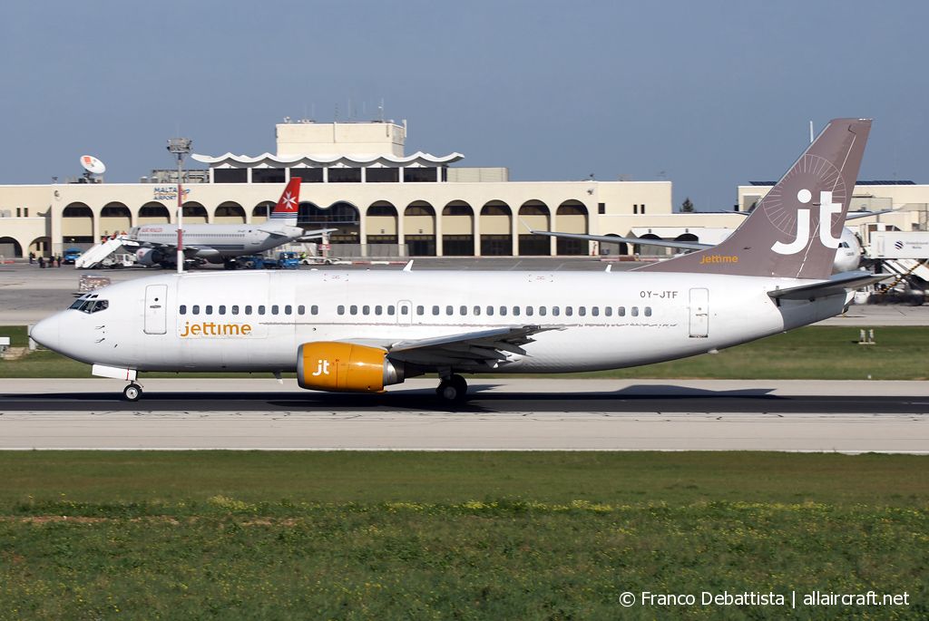 OY-JTF · Boeing 737-382 · (MLA / LMML)