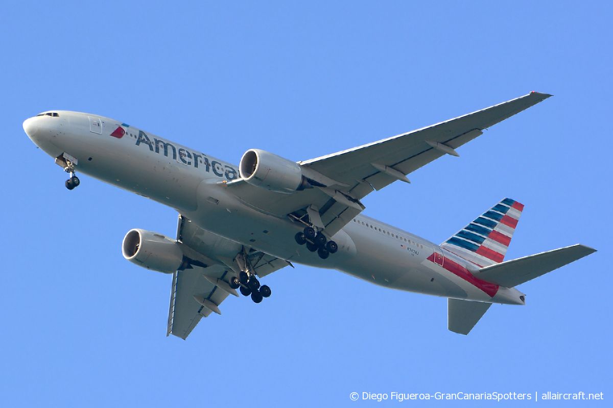 N767AJ · Boeing 777-223/ER · (BCN / LEBL)