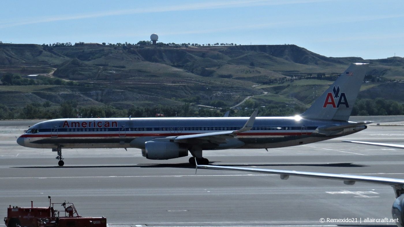 N176AA · Boeing 757-223(WL) · (MAD / LEMD)