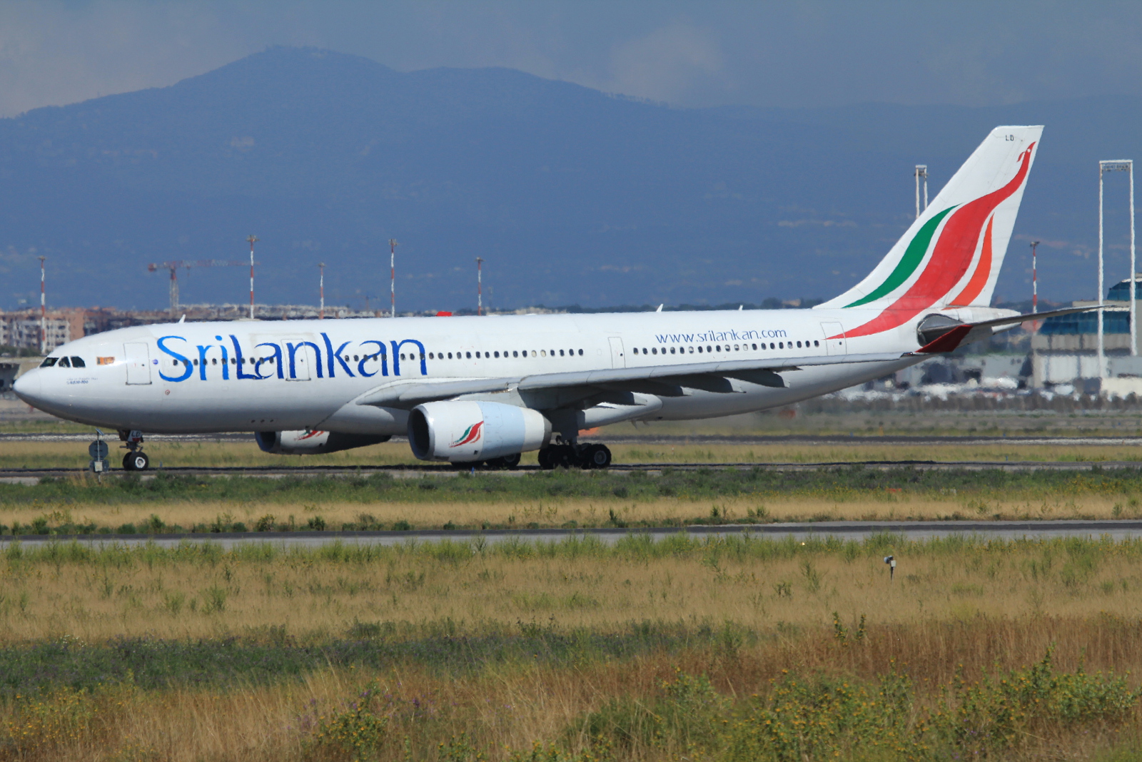 4R-ALD · Airbus A330-243 · (FCO / LIRF)