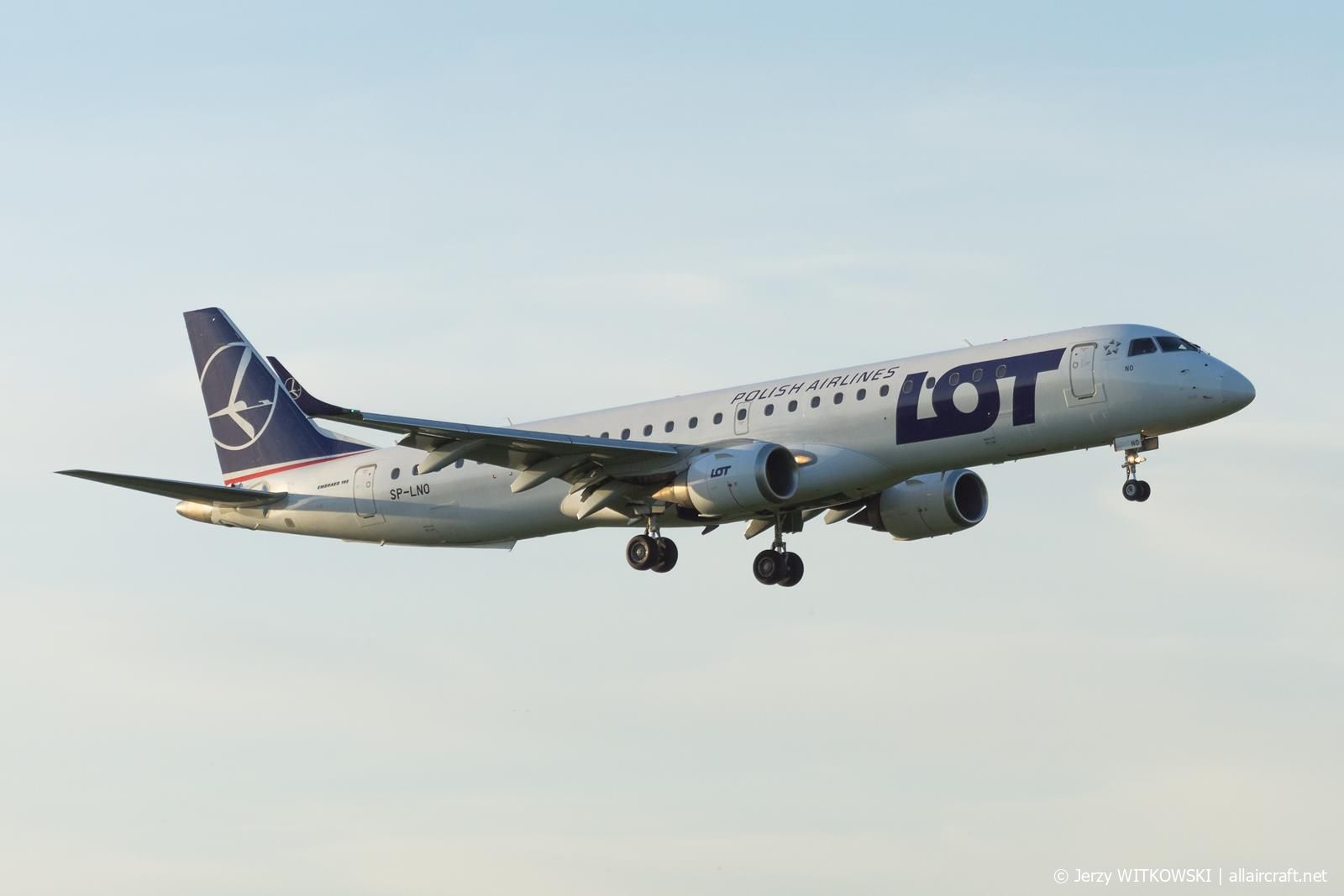 SP-LNO · Embraer ERJ-195LR · (WAW / EPWA)