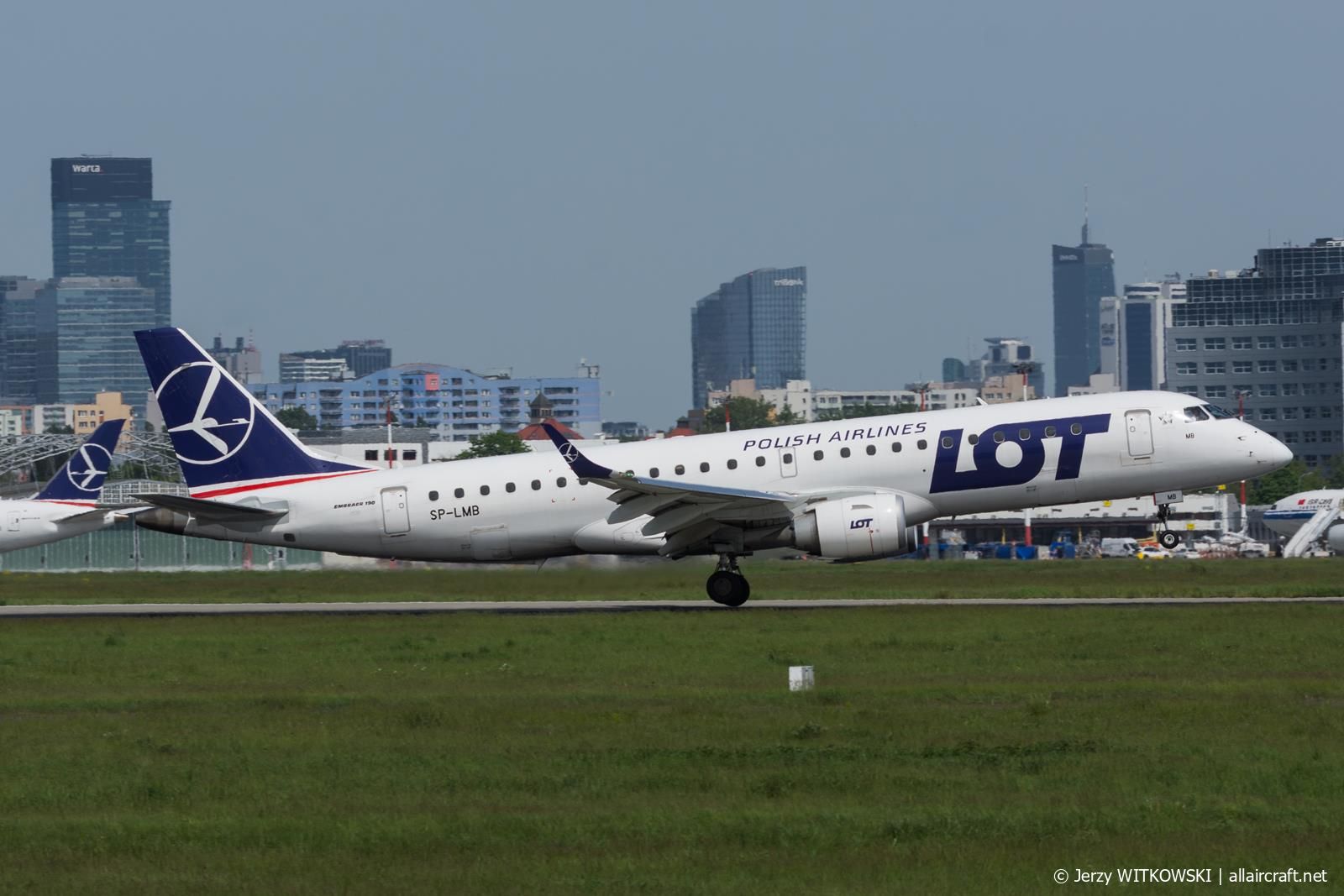 SP-LMB · Embraer ERJ-190STD · (WAW / EPWA)