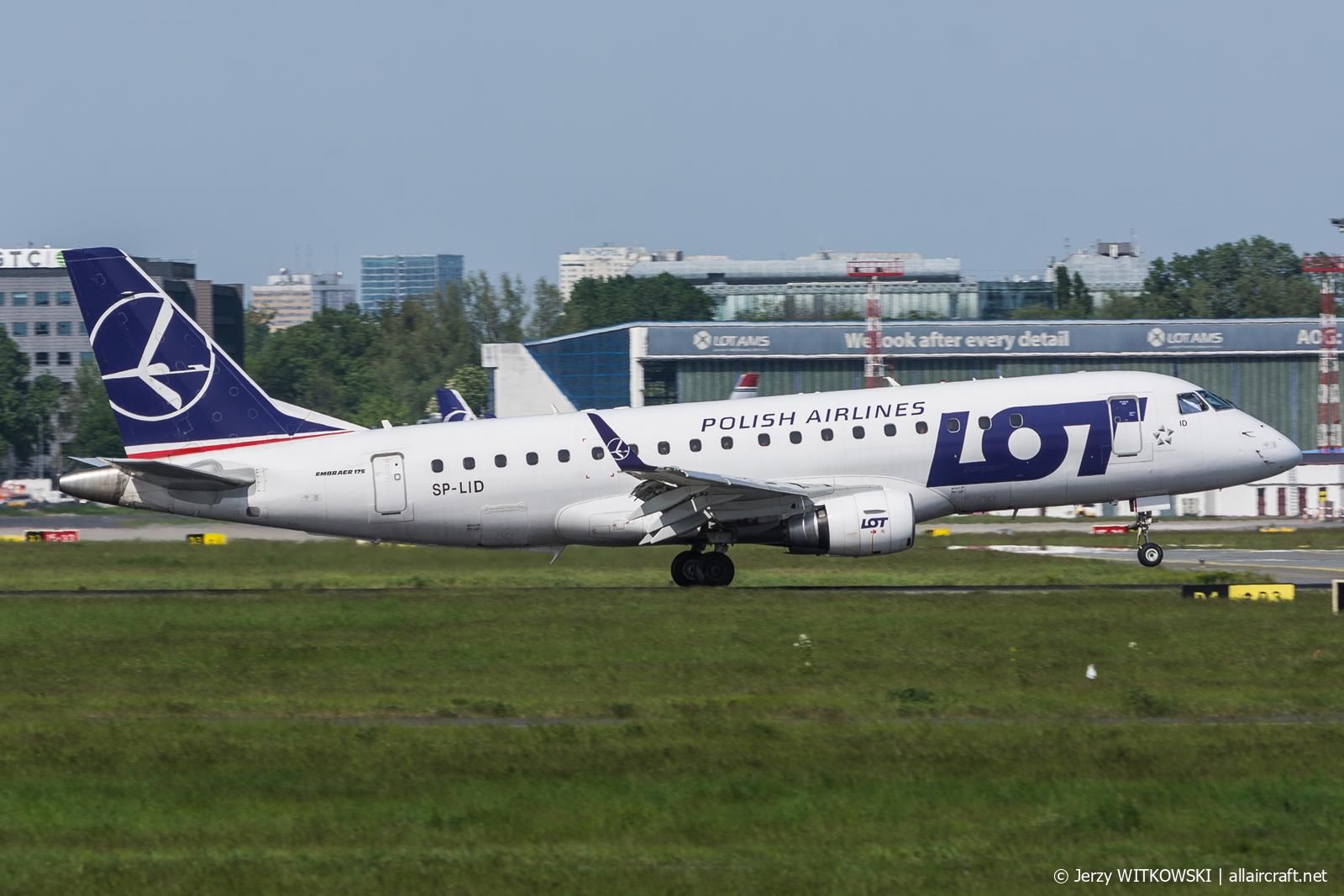 SP-LID · Embraer 170-200STD · (WAW / EPWA)