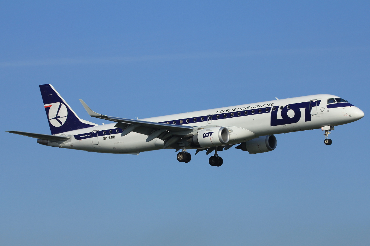 SP-LNB · Embraer 190-200LR · (WAW / EPWA)