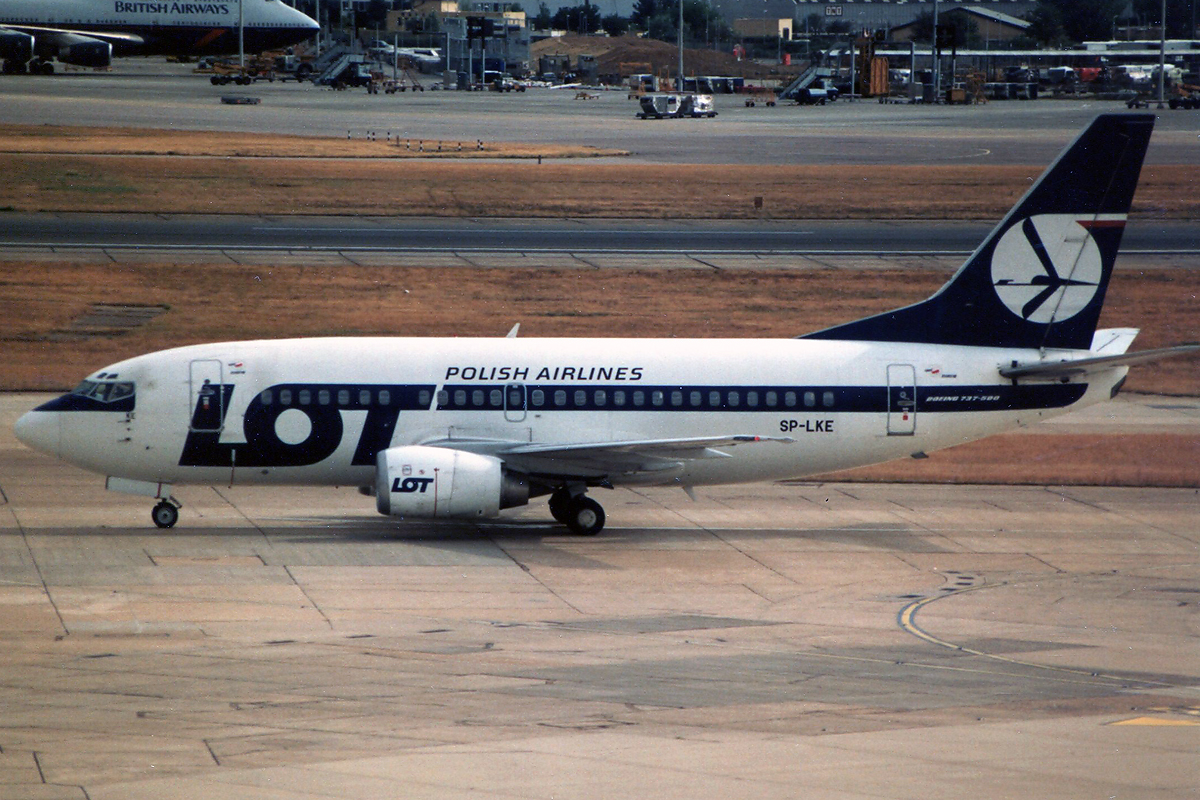 SP-LKE · Boeing 737-55D · (LHR / EGLL)
