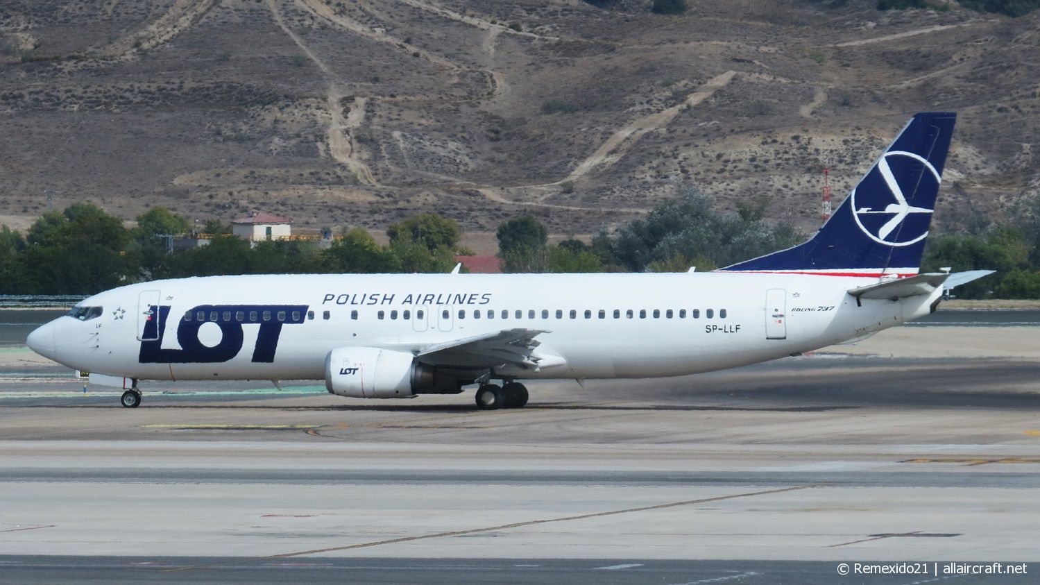 SP-LLF · Boeing 737-45D · (MAD / LEMD)