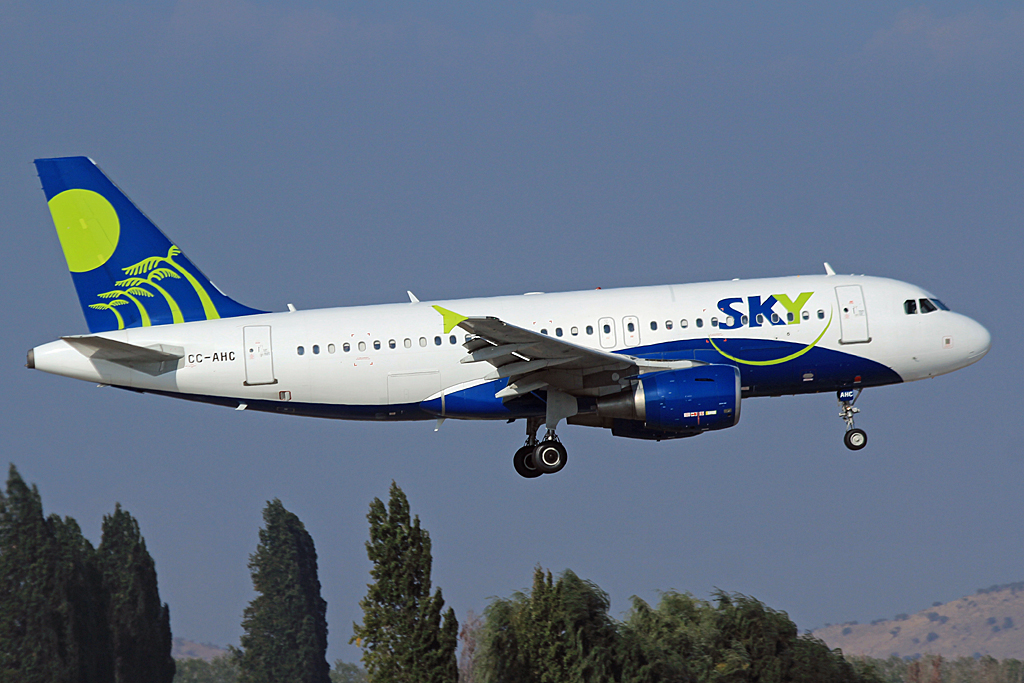 CC-AHC · Airbus A319-111 · (SCL / SCEL)