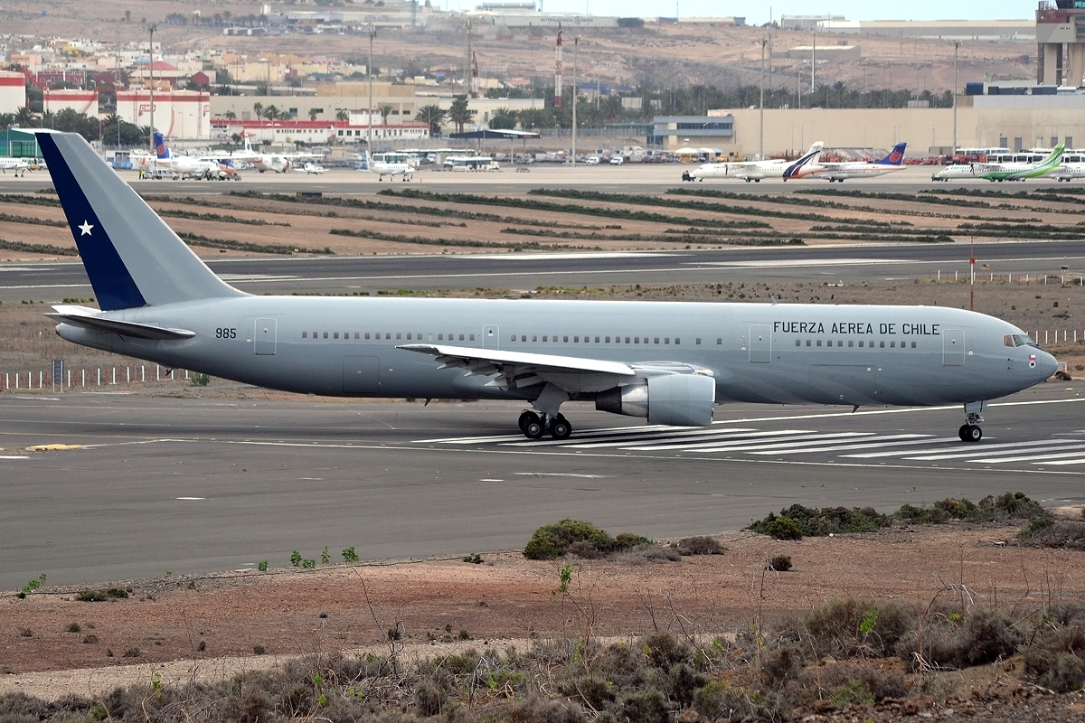 985 · Boeing 767-3Y0/ER · (LPA / GCLP)