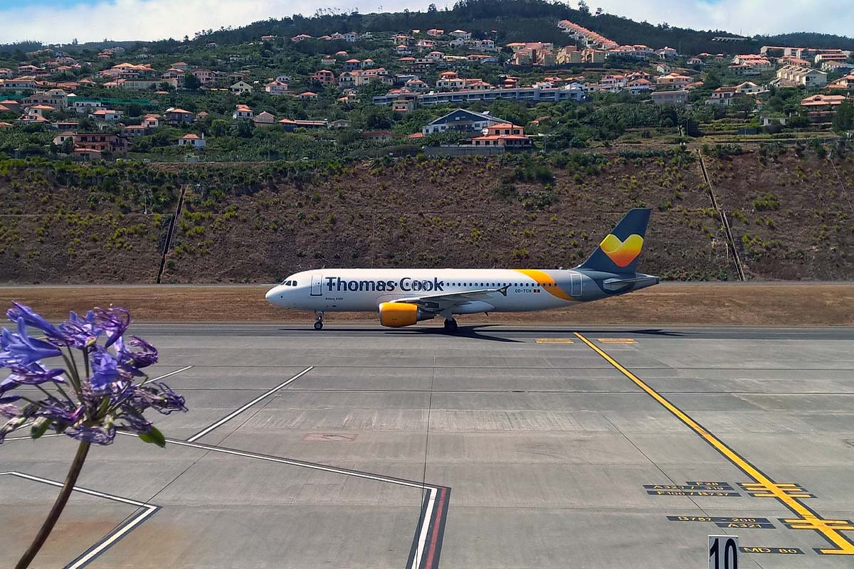 OO-TCH · Airbus A320-214 · (FNC / LPMA)