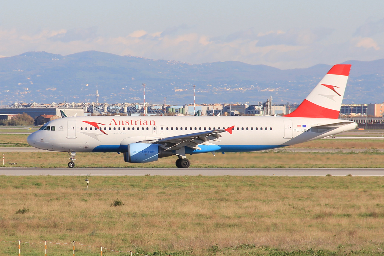 OE-LBW · Airbus A320-214 · (FCO / LIRF)