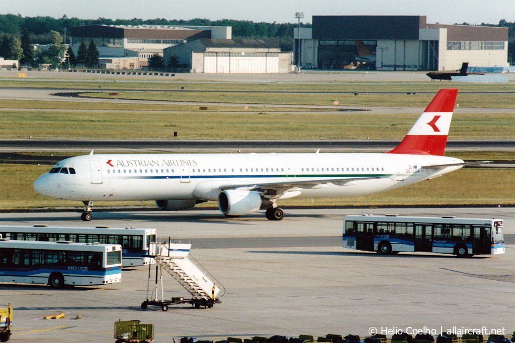 OE-LBA · Airbus A321-111 · (FRA / EDDF)