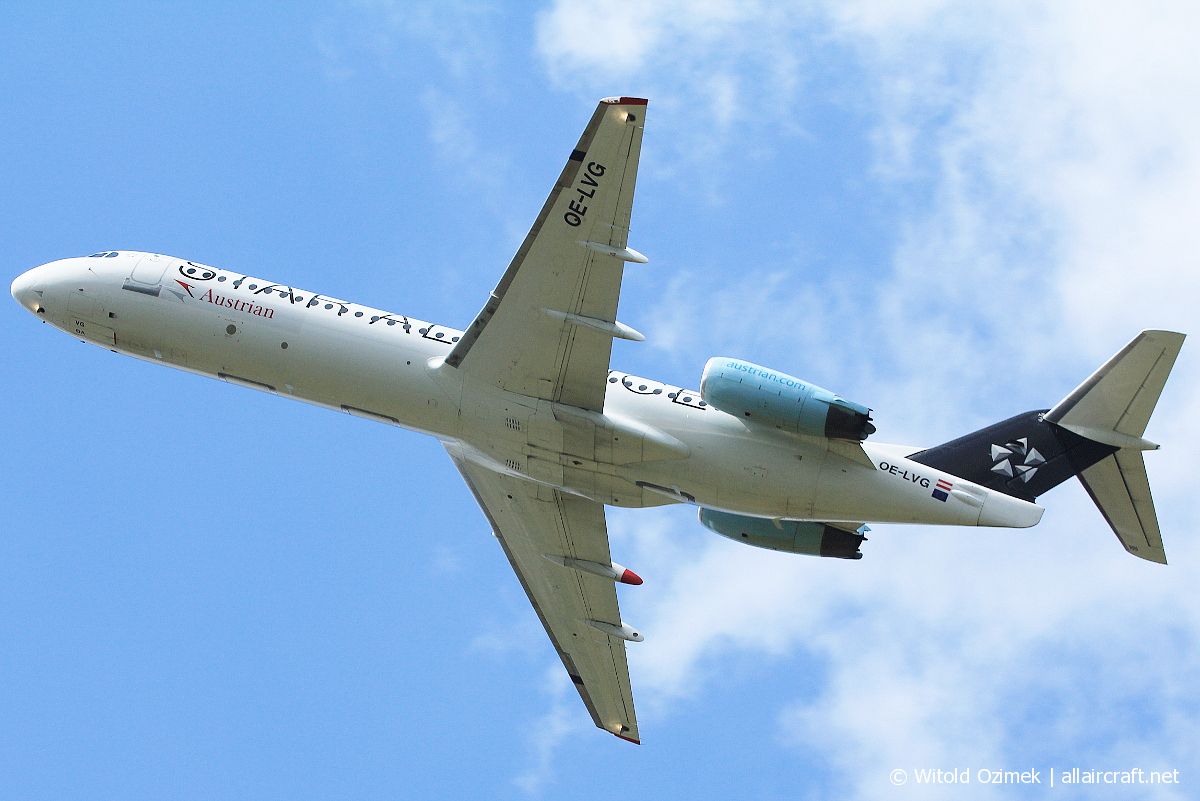 OE-LVG · Fokker 100 · (KRK / EPKK)