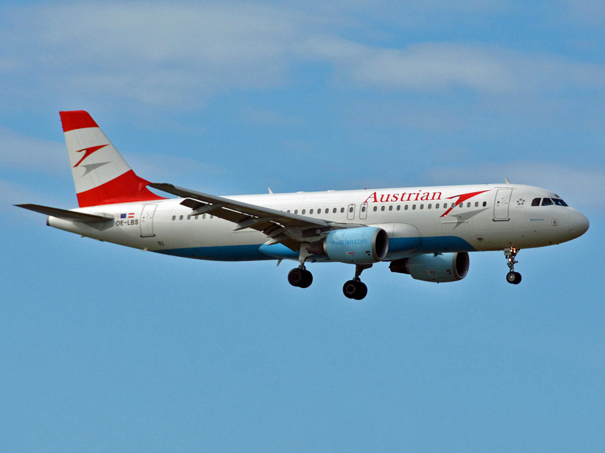 OE-LBS · Airbus A320-214 · (CPH / EKCH)
