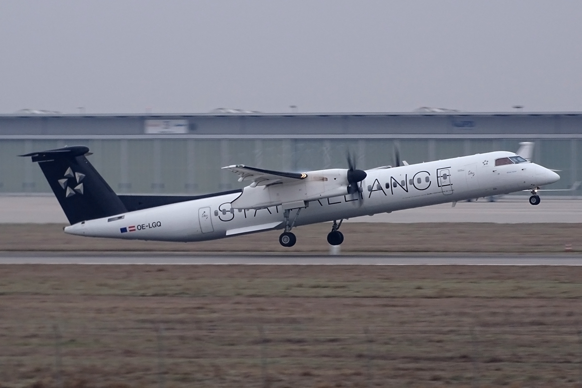 OE-LGQ · Bombardier Dash 8-Q402 · (STR / EDDS)