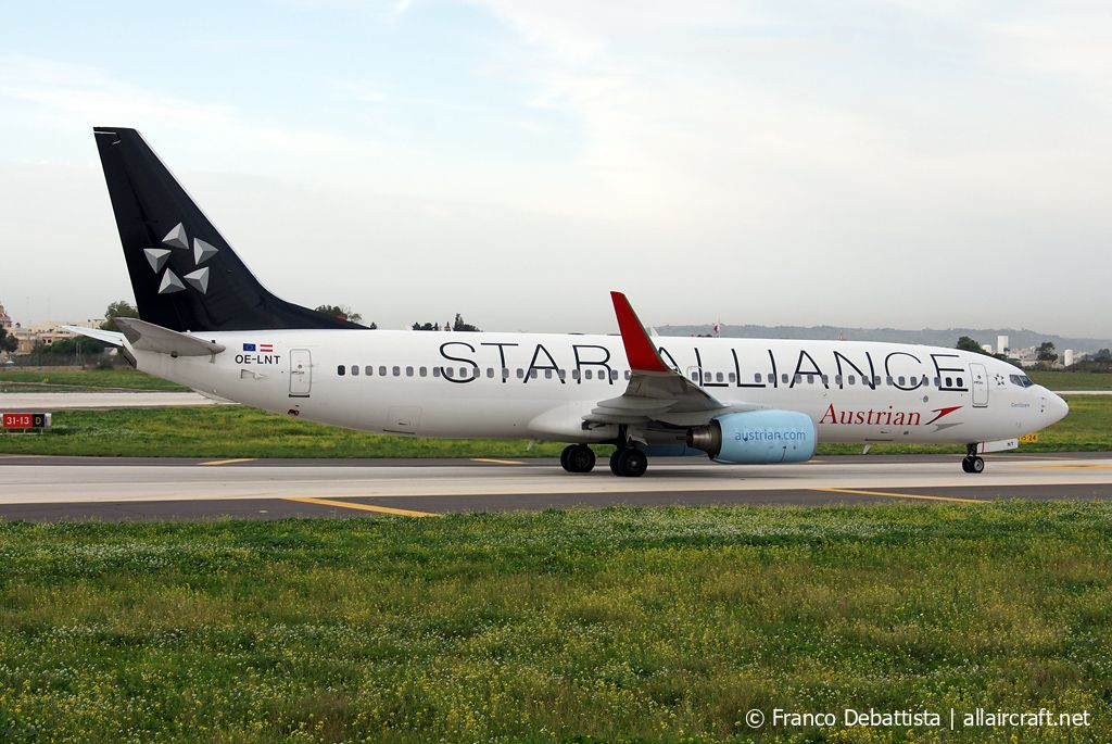OE-LNT · Boeing 737-8Z9(WL) · (MLA / LMML)