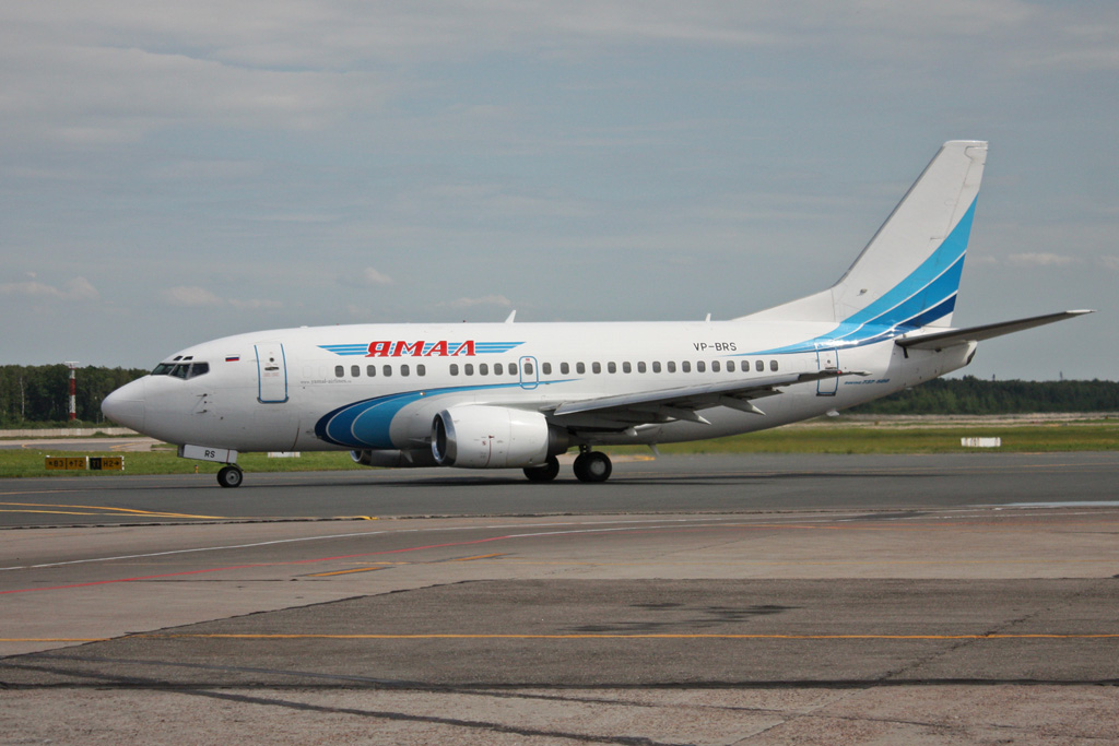 VP-BRS · Boeing 737-528 · (DME / UUDD)